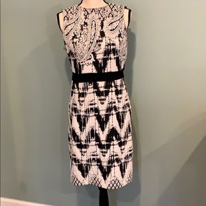 Black and White Work Dress With Zipper Detail
